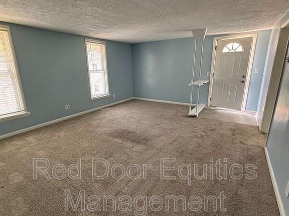 2nd image of 1215 N Columbus St APT D