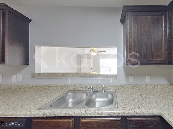 3rd image of 3903 E Thomas St #A