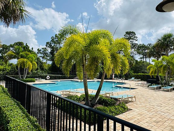 5th image of 163 SW Pomeroy Street