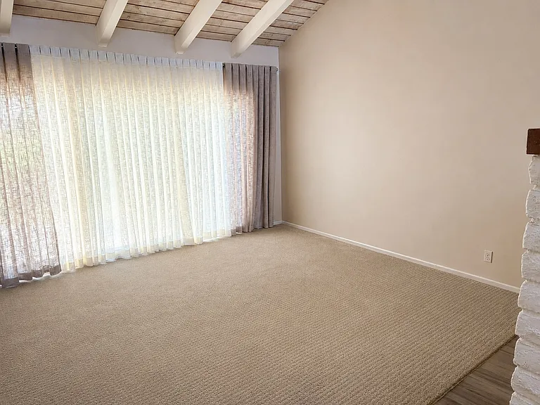 4611 Green Tree Ln — Photo 11
