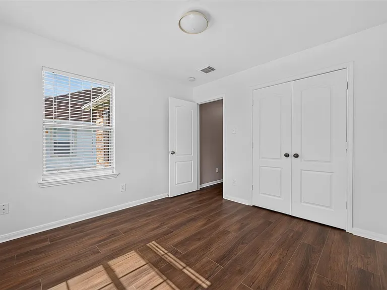 8126 Montague Manor Ln — Photo 34