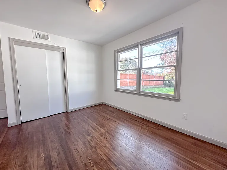 4004 S Toledo Ave — Photo 15