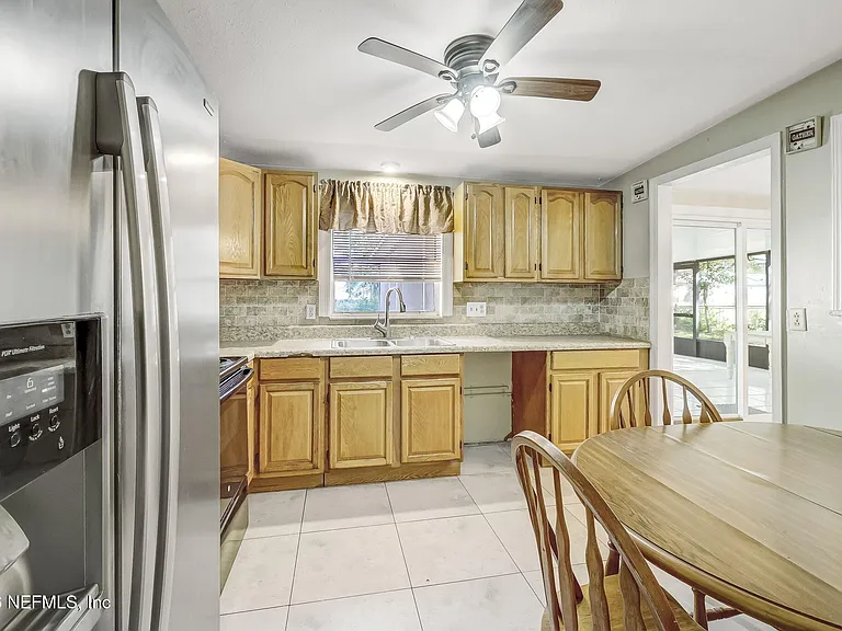 3223 Victoria Park Rd — Photo 11