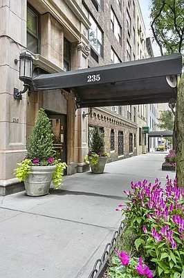 Sold by Corcoran | media 16