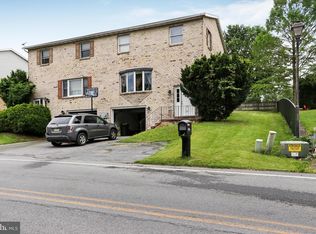 1468 Hollywell Ave, Chambersburg, PA 17201
