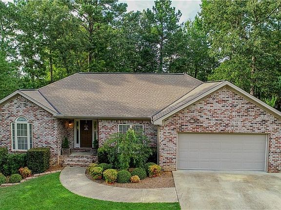 3rd image of 3850 Destin Ln