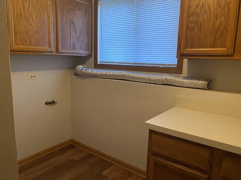 2720 Springdale Cir — Photo 17