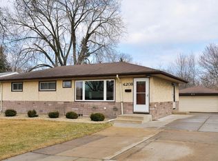 4208 Louisiana Ave N, Crystal, MN 55428