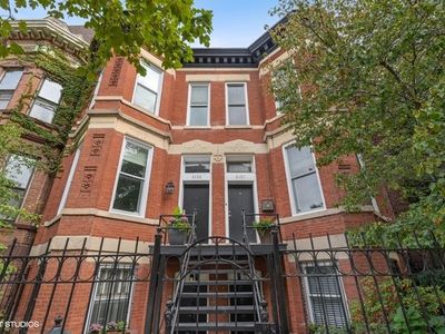 2139 N Clark St, Chicago, IL, 60614