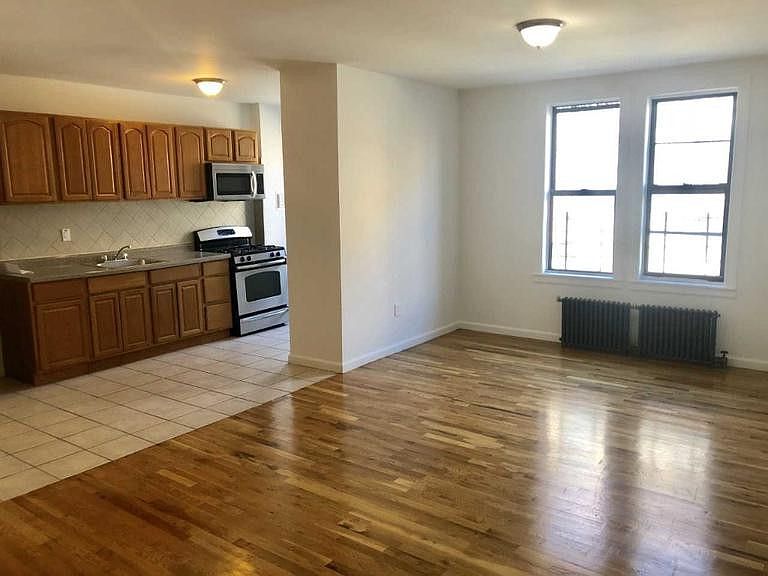 1st image of 145 Vermilyea Ave APT 21