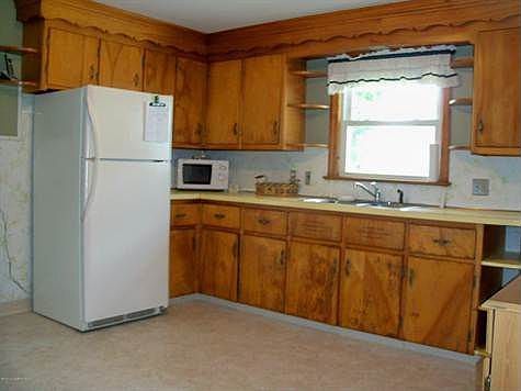 111 Dorchester kitchen2