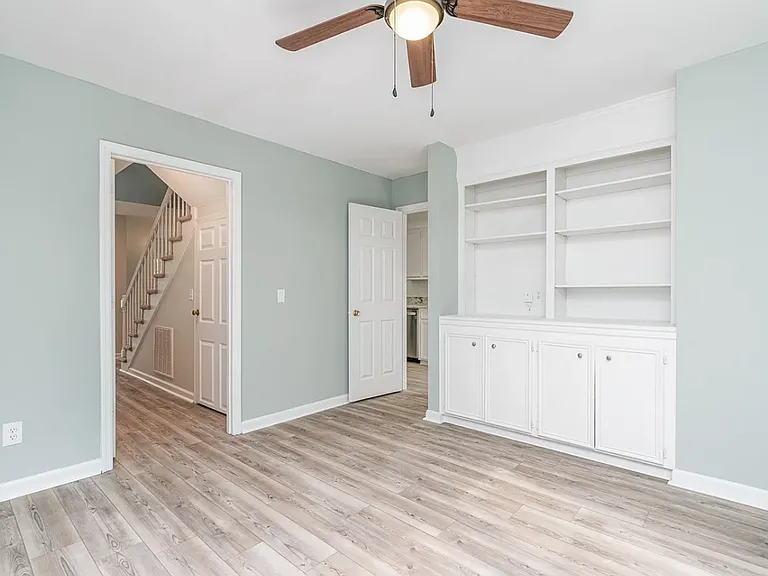 105 River Bluff Ct — Photo 16