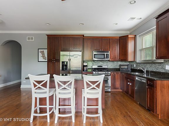 3rd image of 3241 W Palmer St APT 2W