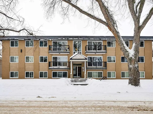 10621 79th Ave NW #105, Edmonton, AB T6E 1S2