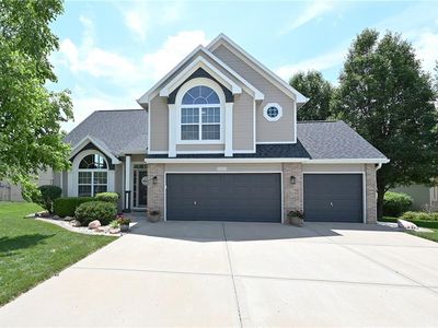 11113 N Madison Ct, Kansas City, MO, 64155