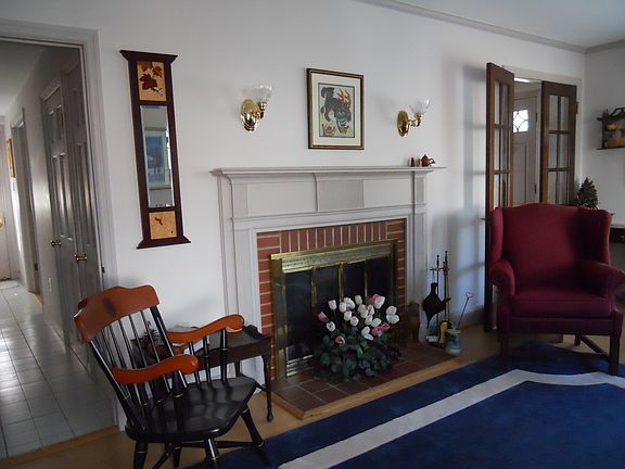 Living Room 21ft X 12ft