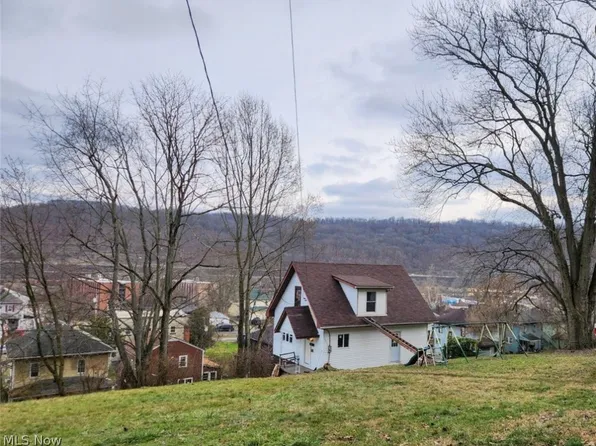 3716 Grant St, Weirton, WV 26062