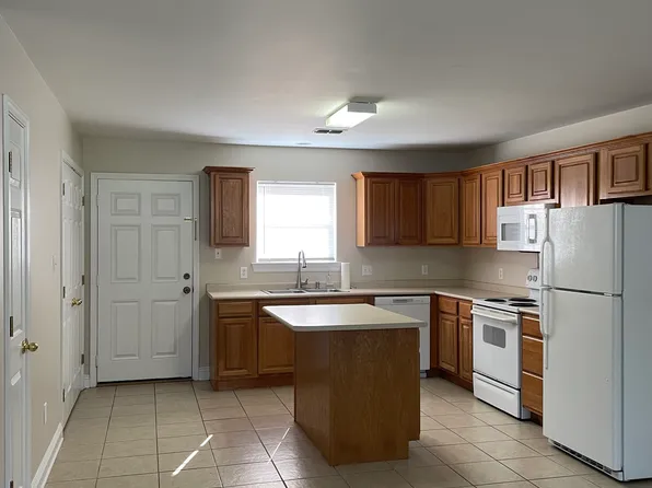 321 Seal Ave #A, Long Beach, MS 39560