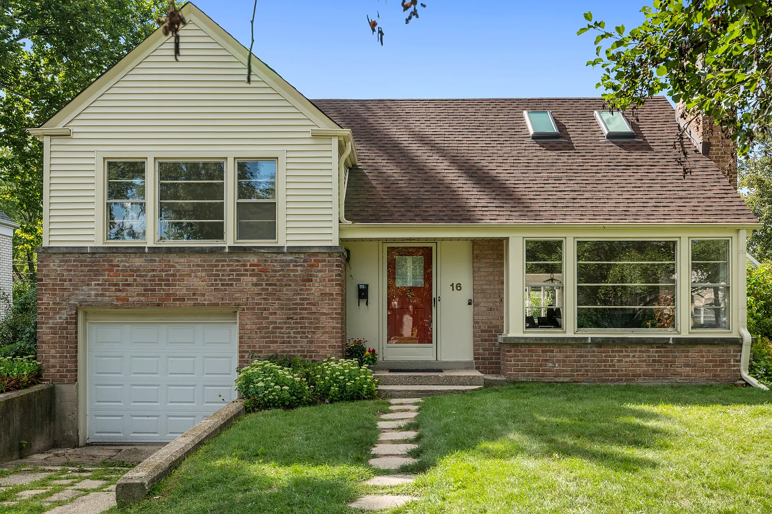 16 Williamsburg Ct photo 1