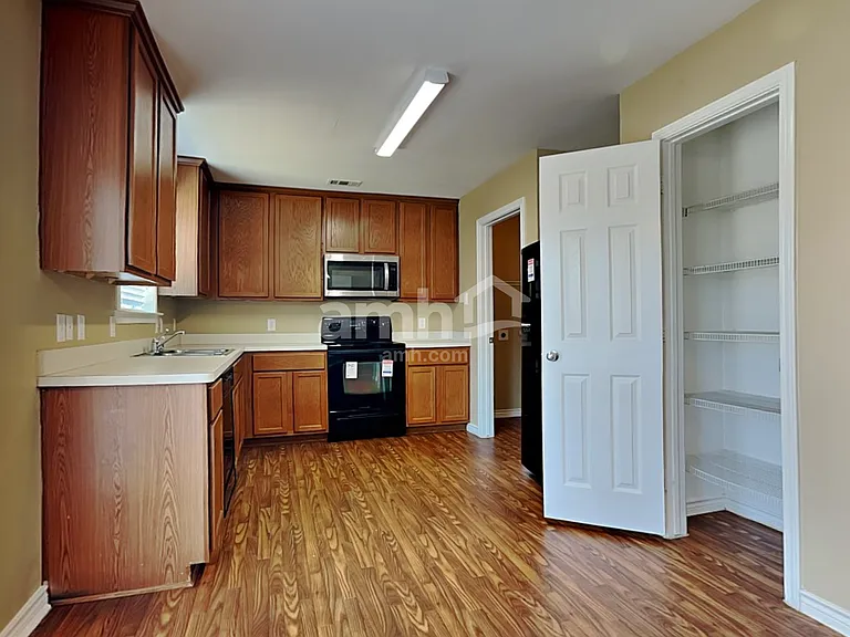 8923 Wild Rose Ln — Photo 3