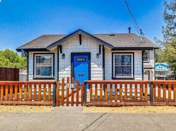 3955 Delmont Ave, Oakland, CA 94605