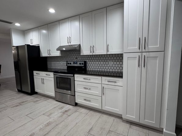 7335 Floral Ridge Dr