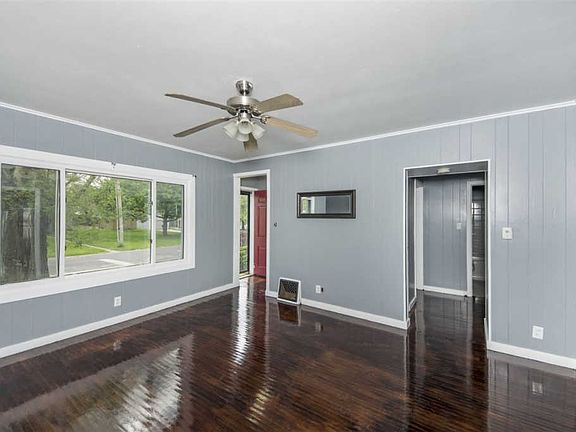 5th image of 729 E Willcox Ave
