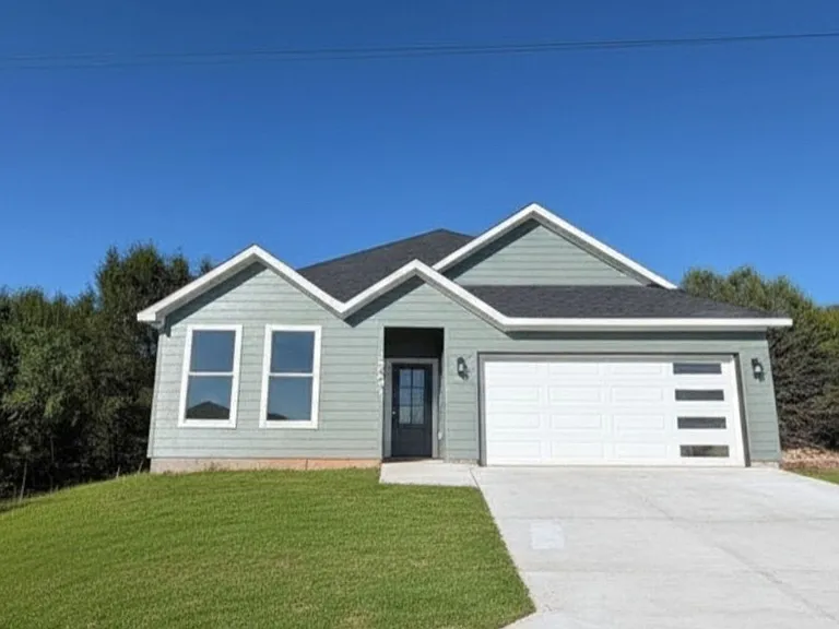 5621 San Jacinto Dr — Photo 1