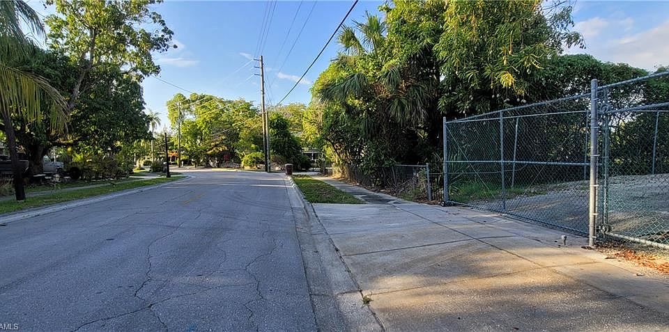 1st image of 1533 Palm Ave