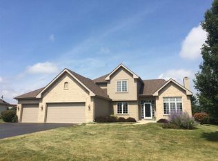 2956 Country Meadow Ln, Belvidere, IL 61008