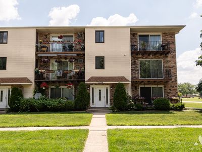 8049 Beloit Ave APT 2C, Bridgeview, IL, 60455
