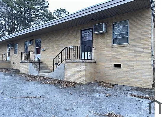 708 Maysville Rd NE #2 — Photo 1