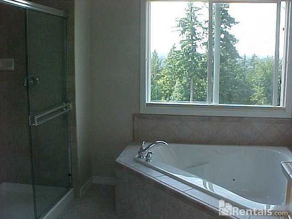 4th image of 1706 NE Katsura St