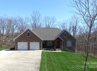 300 Oak Knl, Hildebran, NC 28637