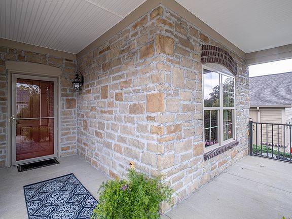 2nd image of 2765 Silver Maple Ln