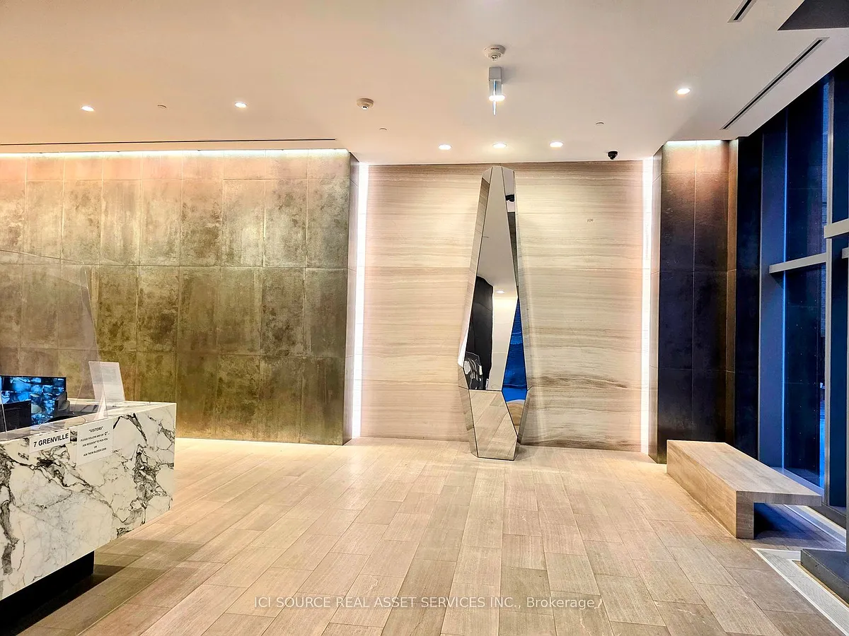 Building Photo - 7 Grenville St #1511