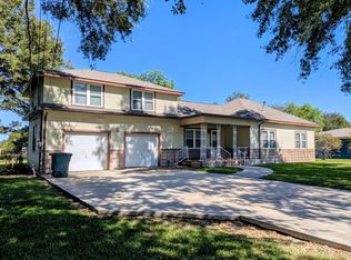 5195 Seale Rd, Beaumont, TX 77705
