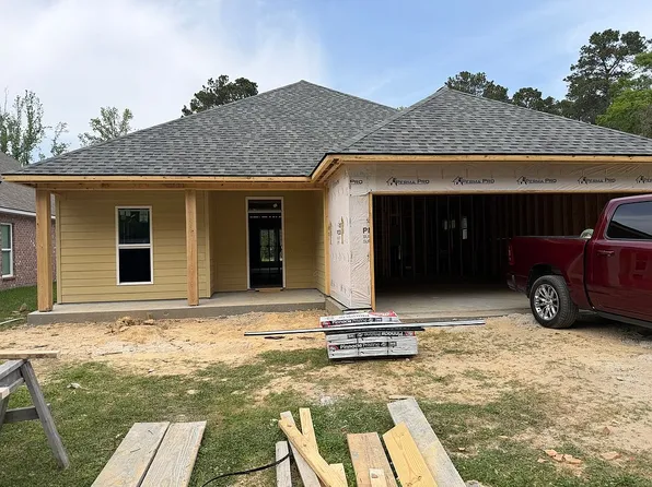 10303 Valmon Burns Way, Denham Springs, LA 70726