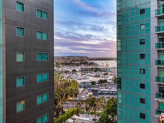 4th image of 13700 Marina Pointe Dr Unit 1524