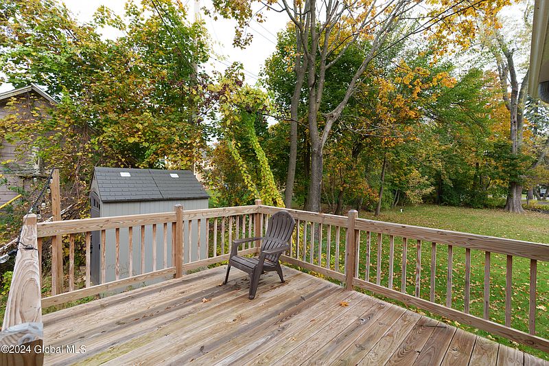 4th image of 1017 Highland Park Road