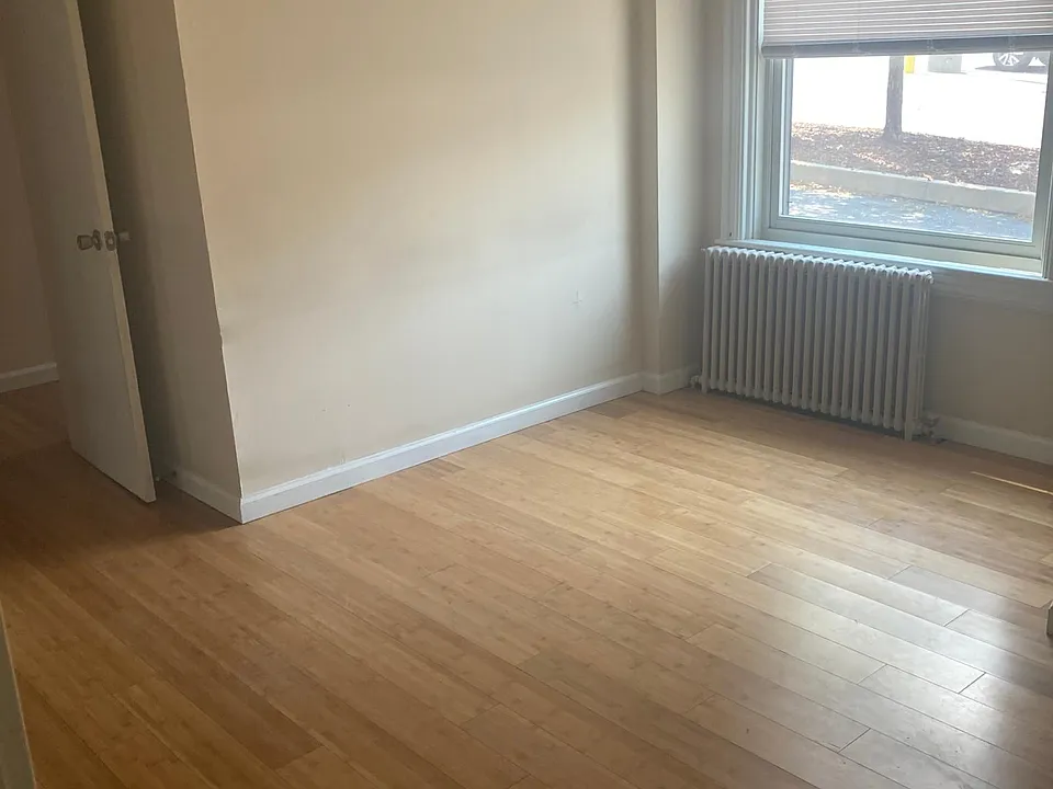 10 W Raspberry St #1