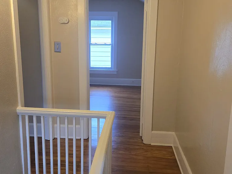 1737 Prairie Ave — Photo 2
