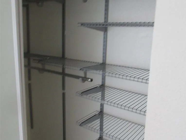357 E Van Wagenen St #0 — Photo 16