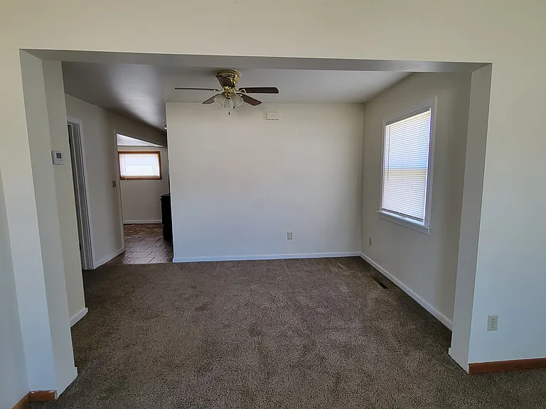 215 N Green St — Photo 10