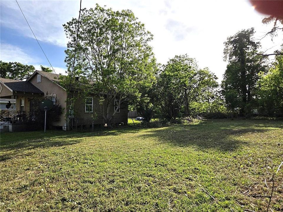 1st image of 4632 Eastview Dr