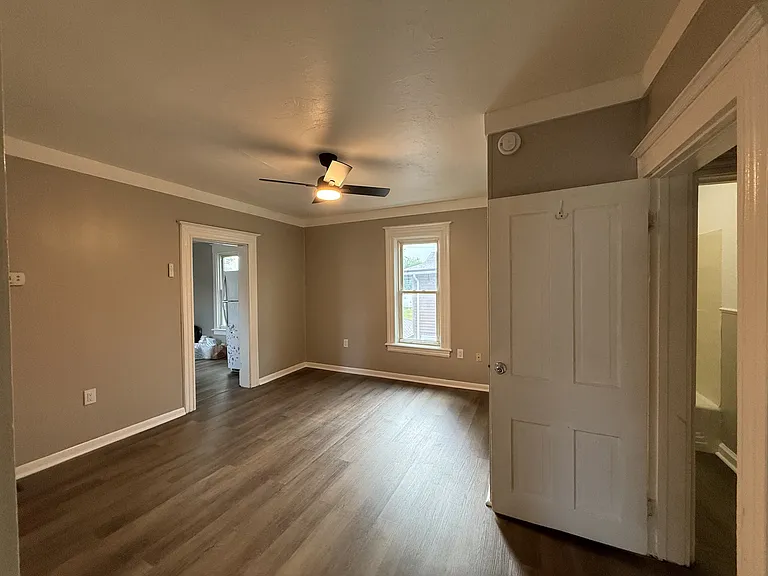 328 New York Ave #TOP REAR — Photo 8
