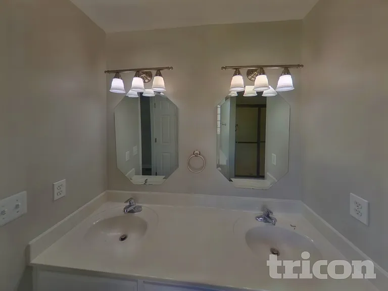 1510 Ballater Dr — Photo 10