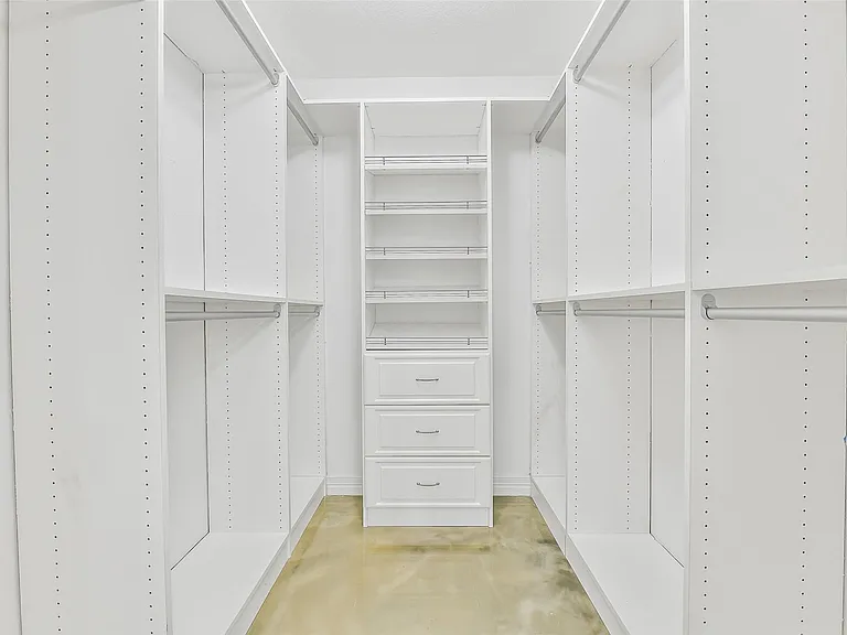515 Valley Dr — Photo 18