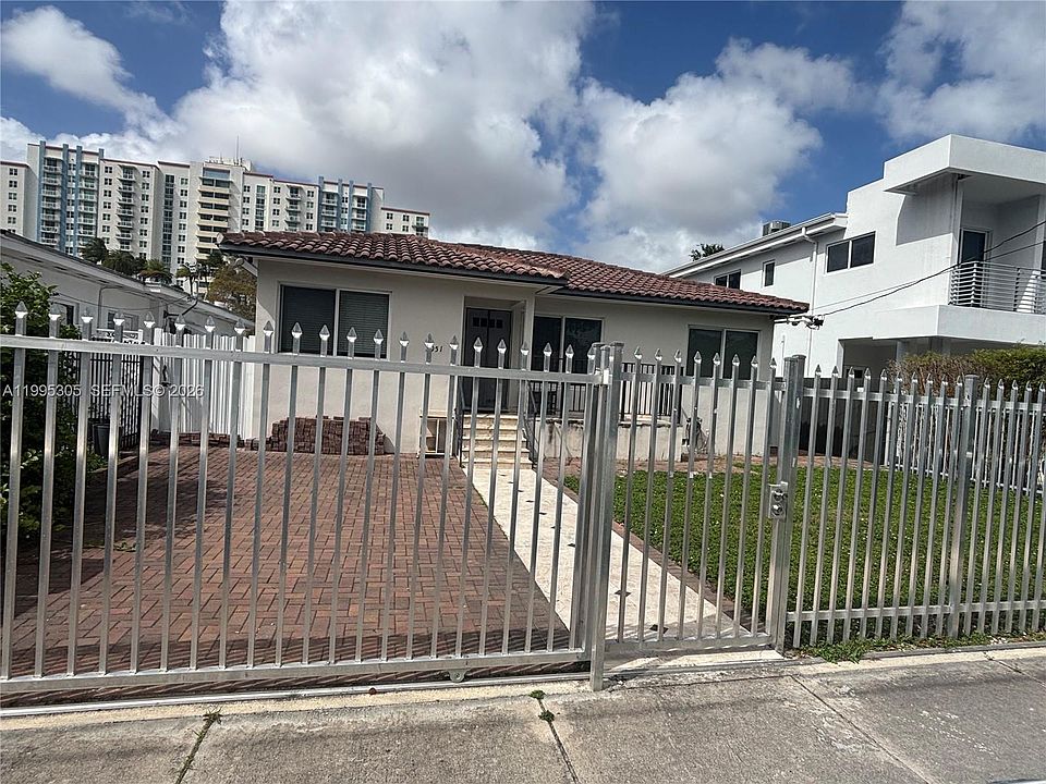 1st image of 2951 SW 23rd St #2