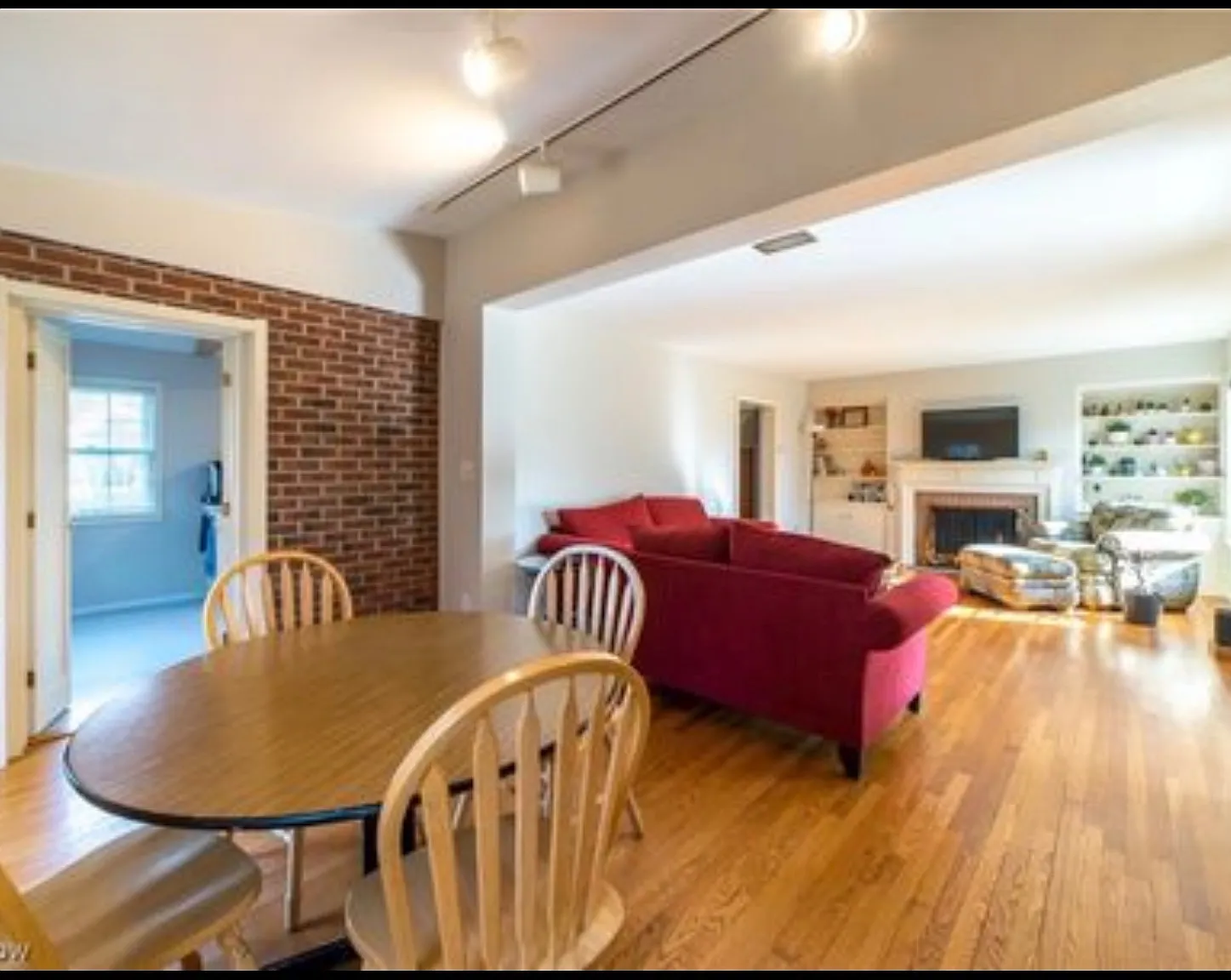 3 bed, 1.5 bath, 1808 sqft, $2,300 — Photo 4
